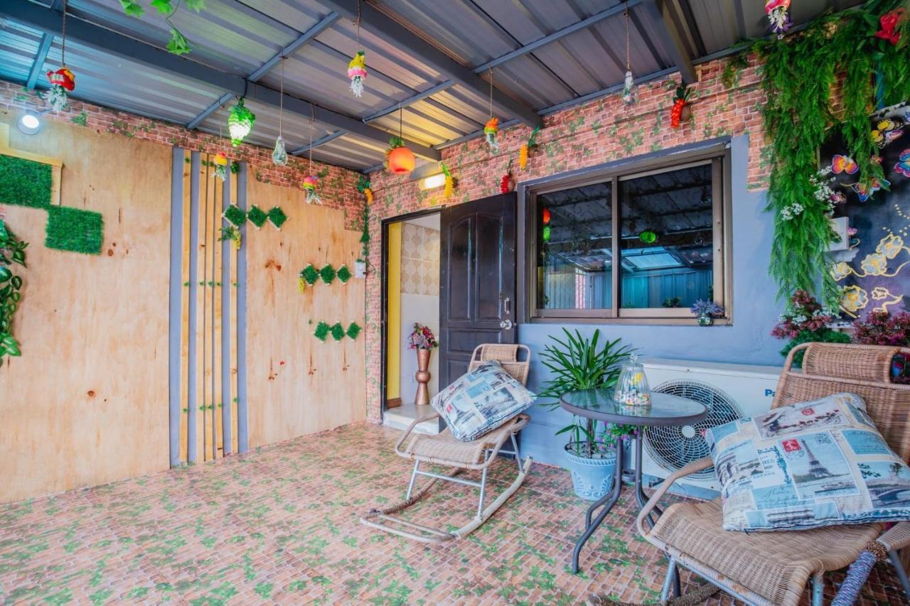 Bed and Breakfast Menulis Coolly House Patong Esterno foto