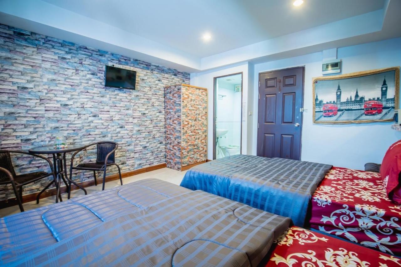 Bed and Breakfast Menulis Coolly House Patong Esterno foto