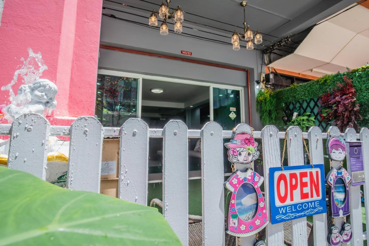 Bed and Breakfast Menulis Coolly House Patong Esterno foto