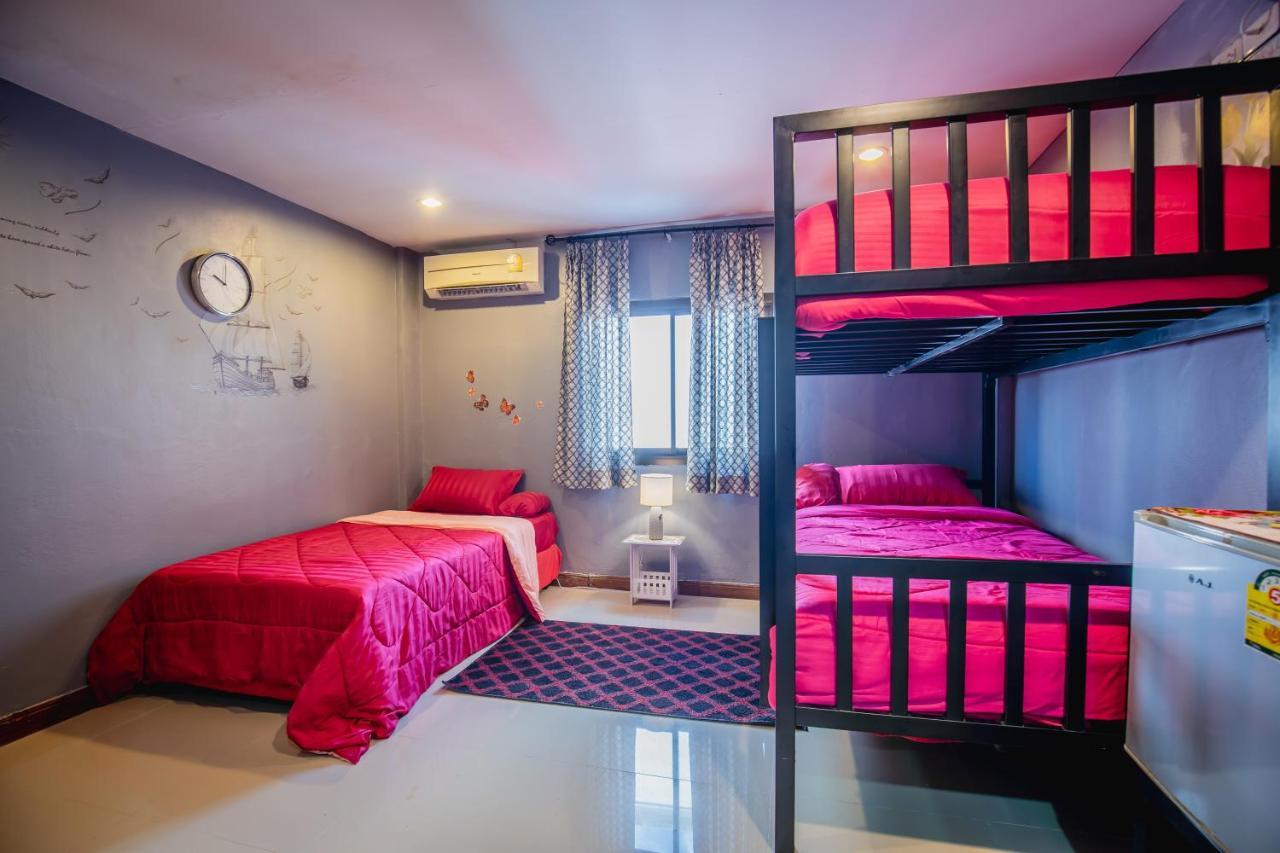 Bed and Breakfast Menulis Coolly House Patong Esterno foto